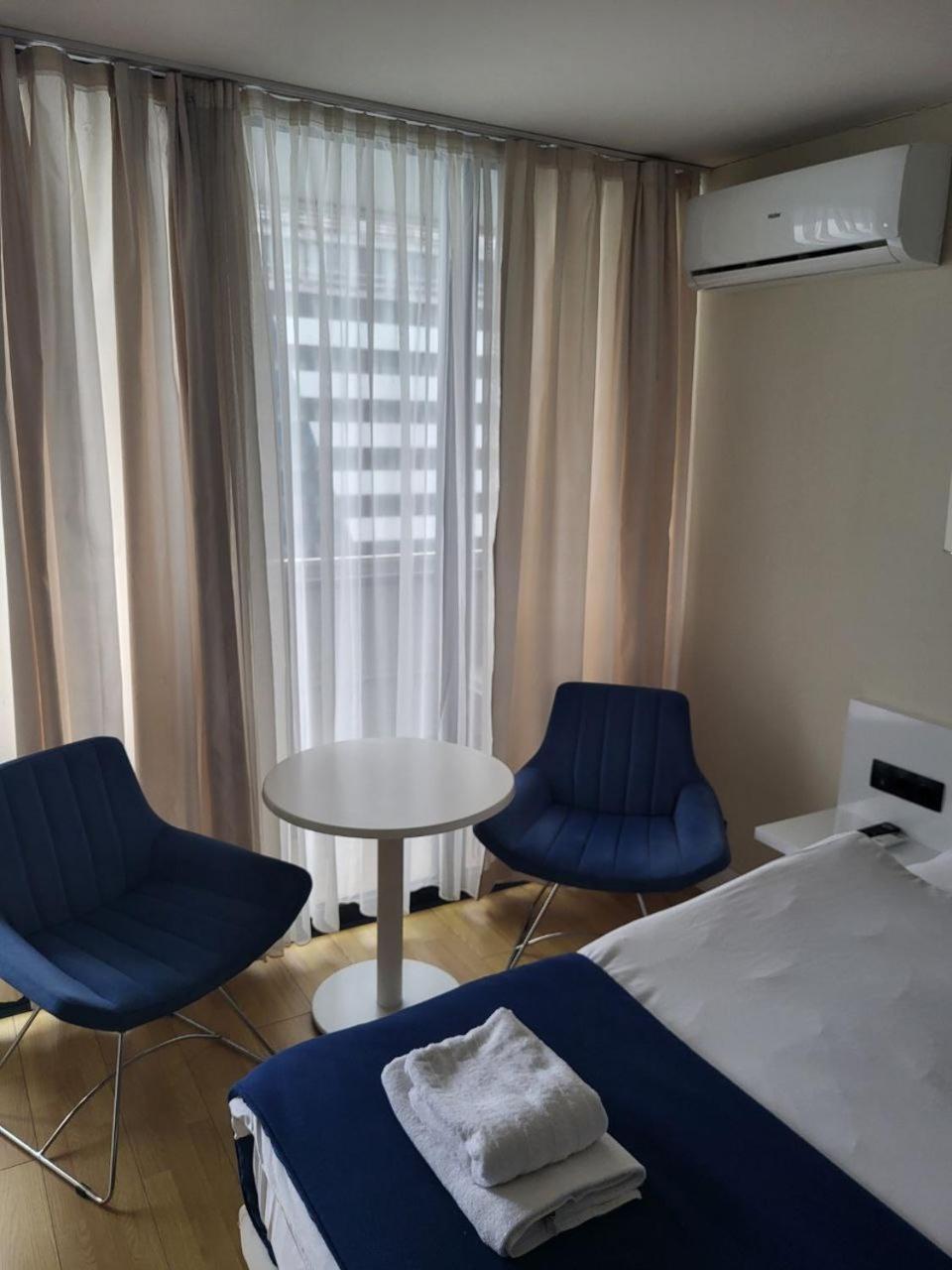 ORBI APARTMENTS на 45 этаже с прекрасным видом Батумі Екстер'єр фото