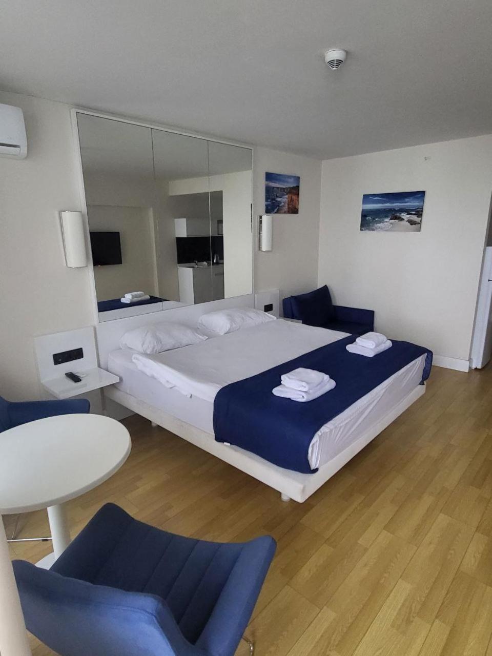 ORBI APARTMENTS на 45 этаже с прекрасным видом Батумі Екстер'єр фото